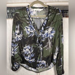 ASTR The Label Womens Size Small Green & Blue Floral Button Front Bow Collar Top